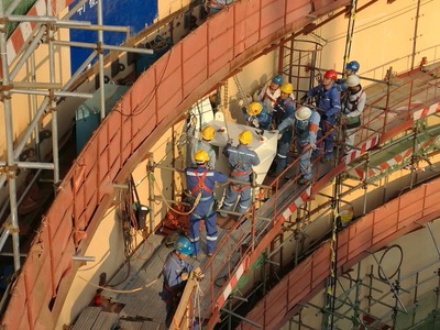 防城港核電3號(hào)機(jī)組建設(shè)工程進(jìn)展順利——首個(gè)環(huán)吊牛腿精準(zhǔn)安裝就位